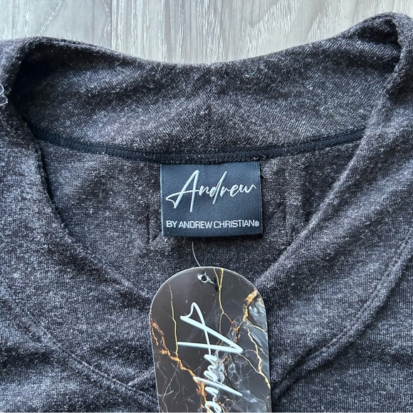 Andrew Christian | Bespoke Long Sleeve V-Neck Shirt in Charcoal (Medium) - Picture 4 of 16